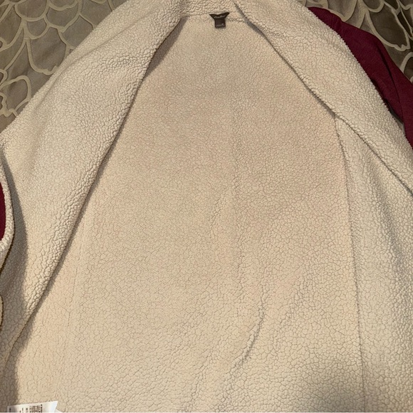 Eddie Bauer Fleece Cranberry Sweater - Picture 4 of 5